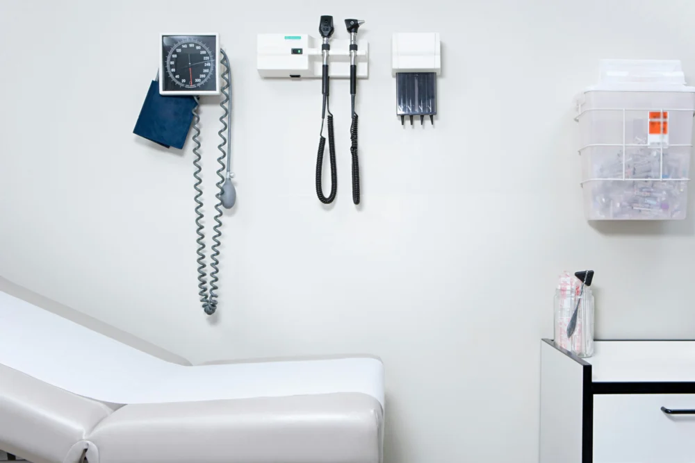 Clean medical exam room prepared for fentanyl detox Georgia appointments.