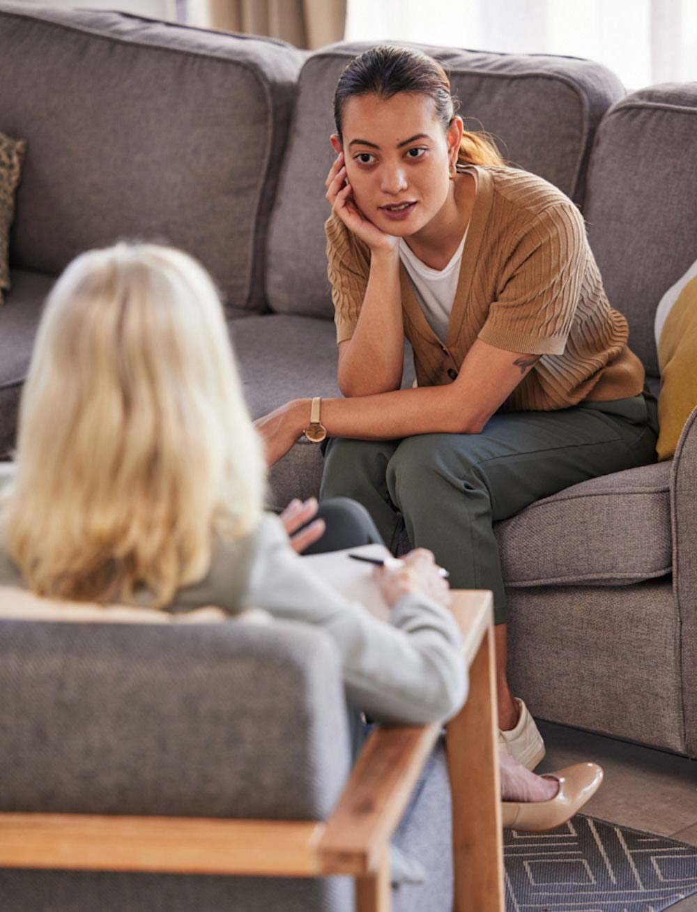 alcohol-and-anxiety-disorder individual therapy session for alcohol addiction and anxiety support