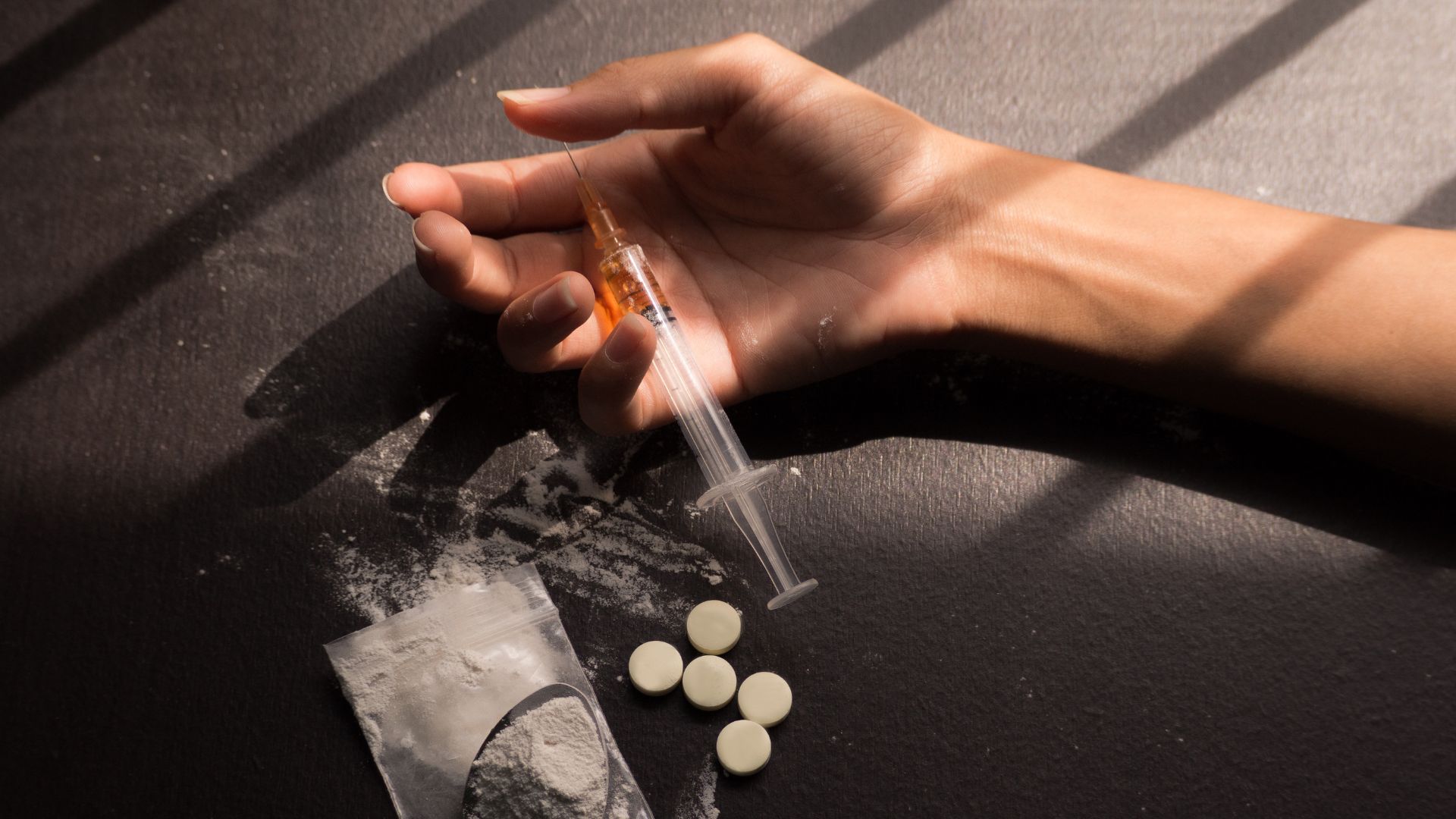 Heroin Withdrawal Treatment: Symptoms & Recovery Guide Heroin Withdrawal Treatment